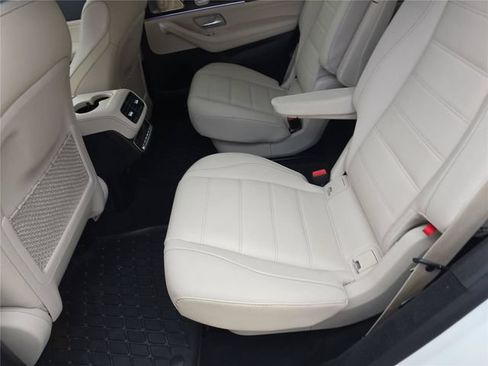 Used 2022 Mercedes-Benz GLS 580 4MATIC image 16