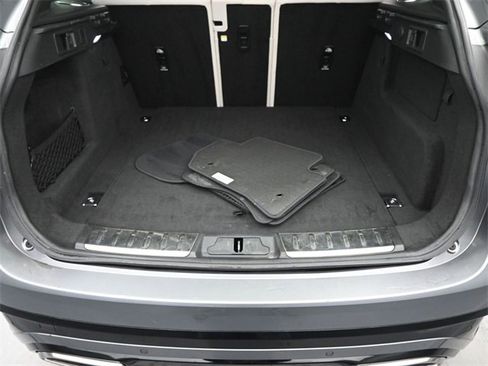 Used 2023 Jaguar F-PACE R-Dynamic S image 29