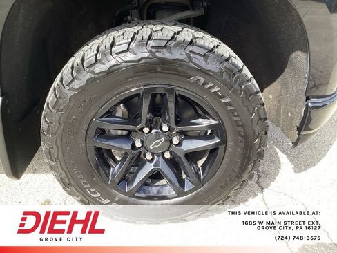 Used 2021 Chevrolet Silverado 1500 LT Trail Boss w/ Convenience Package II AWD/4WD image 9