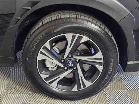 Used 2025 Subaru Crosstrek 2.0i Premium image 19