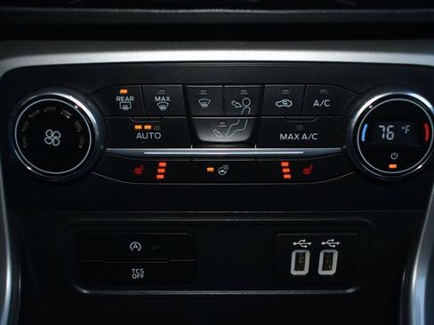 Used 2019 Ford EcoSport Titanium image 30