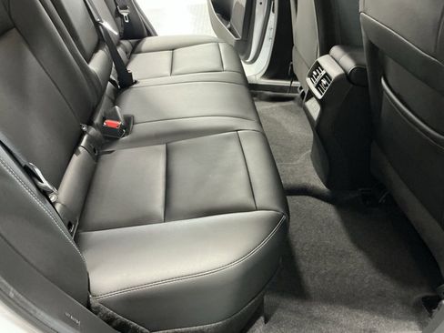 Used 2025 Nissan Murano SV image 25