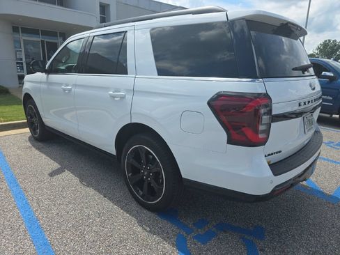 Used 2024 Ford Expedition Limited RWD image 13