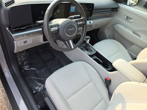 Used 2026 Hyundai Kona SEL Sport FWD image 14