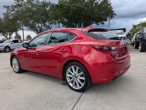 Used 2017 MAZDA MAZDA3 Grand Touring w/ Premium Equipment Package FWD image 6