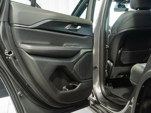 New 2026 Jeep Grand Cherokee Laredo X AWD/4WD image 40