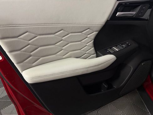 Used 2025 Mitsubishi Outlander SEL AWD/4WD image 26