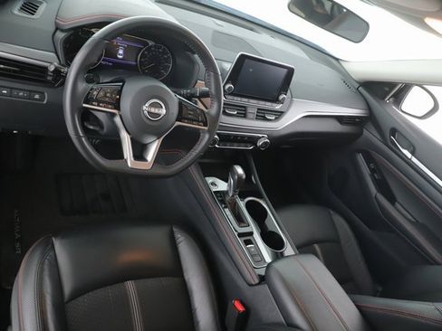 Used 2023 Nissan Altima 2.5 SR image 17