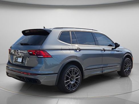 Used 2022 Volkswagen Tiguan SE R-Line FWD image 7