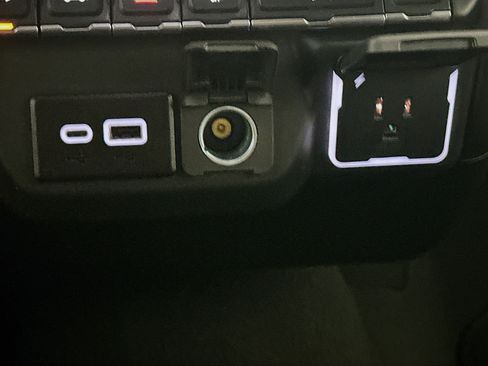 Used 2025 Chevrolet Silverado 1500 Custom Trail Boss image 25