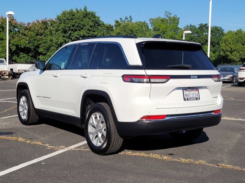 Used 2023 Jeep Grand Cherokee Limited RWD image 8
