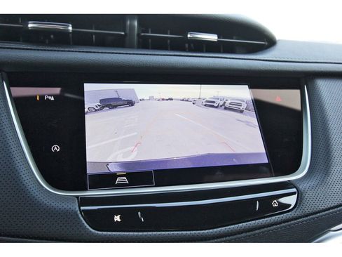 New 2026 Cadillac XT5 Luxury image 17