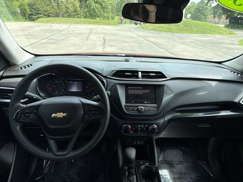 Certified 2023 Chevrolet TrailBlazer LT FWD image 25
