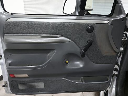 Used 1993 Ford Bronco image 11