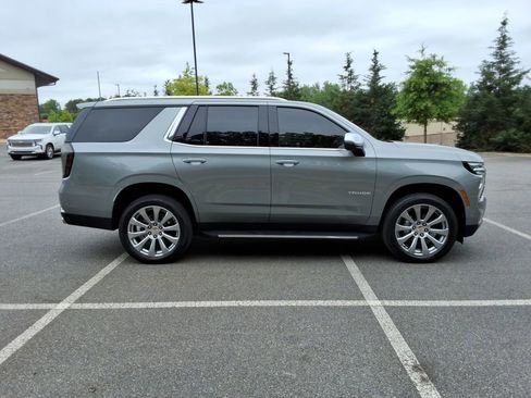 Used 2026 Chevrolet Tahoe Premier AWD/4WD image 4