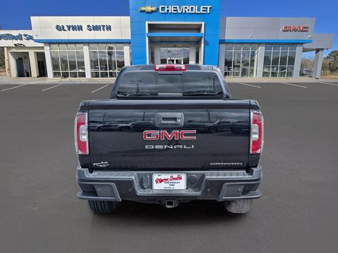 Used 2022 GMC Canyon Denali image 9