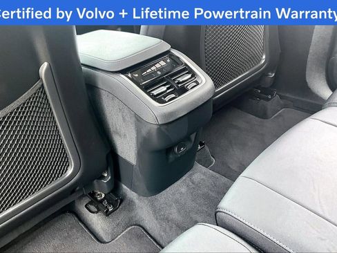 Certified 2025 Volvo XC90 B6 Plus image 31