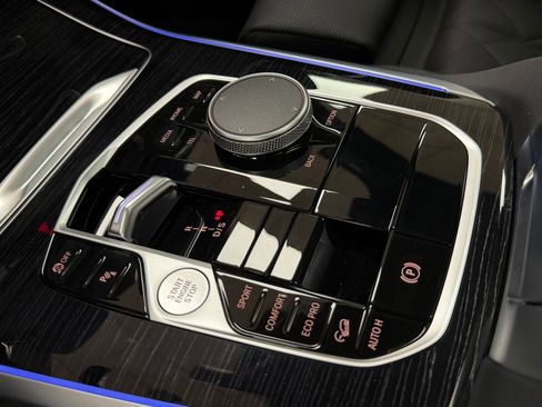 Used 2026 BMW X5 xDrive40i w/ M Sport Package image 17