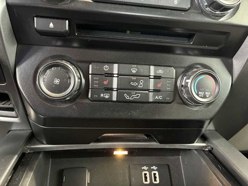 Used 2016 Ford F150 XLT w/ Equipment Group 302A Luxury image 16