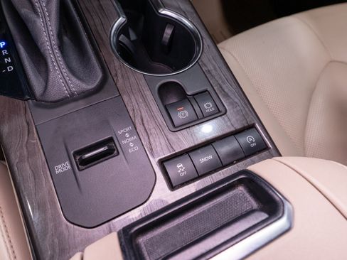 Used 2022 Toyota Highlander Platinum FWD image 24