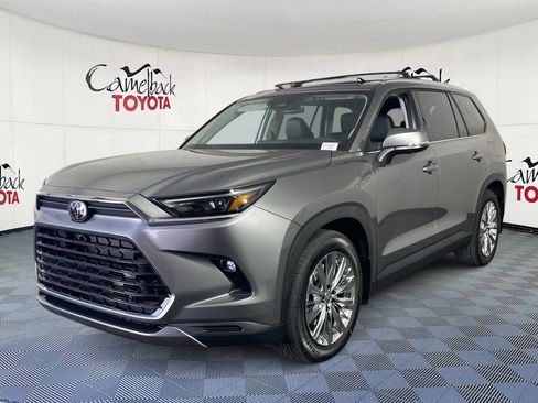 New 2026 Toyota Grand Highlander Platinum image 2
