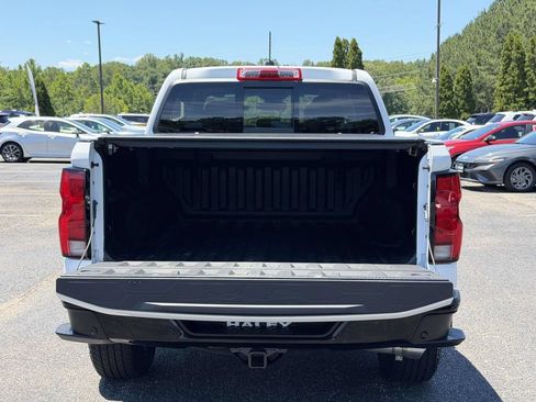 Used 2024 Chevrolet Colorado Z71 w/ Z71 Convenience Package 2 AWD/4WD image 14