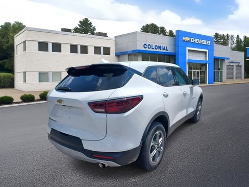Used 2025 Chevrolet Blazer LT AWD/4WD image 4