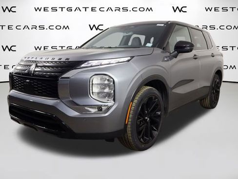 Used 2024 Mitsubishi Outlander SE Black Edition image 1