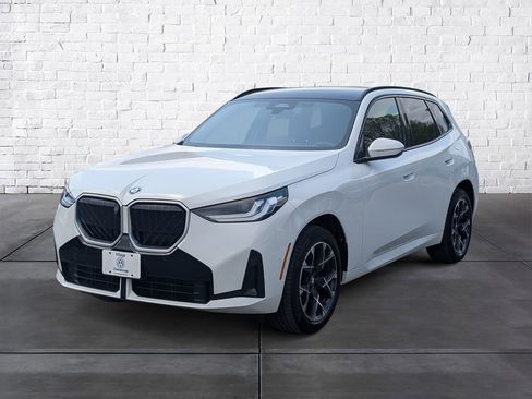 Used 2025 BMW X3 xDrive30i image 4