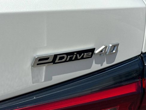 New 2026 BMW i4 eDrive40 w/ Premium Package RWD image 11