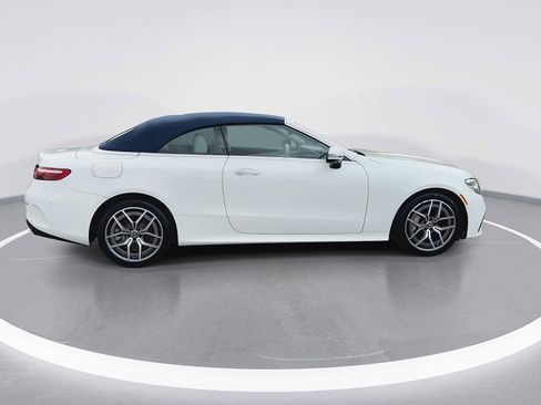 Used 2023 Mercedes-Benz E 450 4MATIC Cabriolet image 9