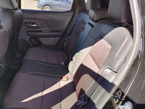 New 2026 Nissan Kicks SR w/ Cold Weather Package image 10