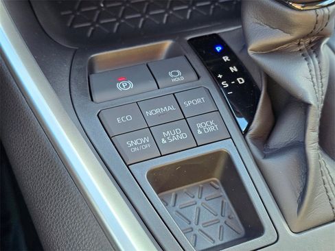 New 2025 Toyota RAV4 XLE image 27