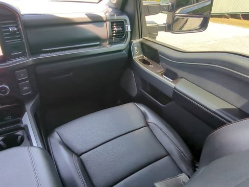Used 2024 Ford F350 Lariat w/ Lariat Ultimate Package AWD/4WD image 15