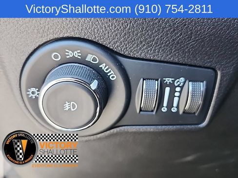 Used 2022 Jeep Compass Limited AWD/4WD image 13