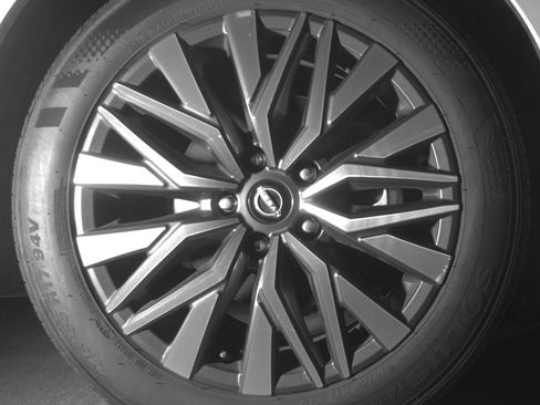 Used 2025 Nissan Altima 2.5 SV image 13