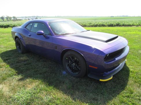 Used 2023 Dodge Challenger SRT Hellcat Redeye RWD image 2