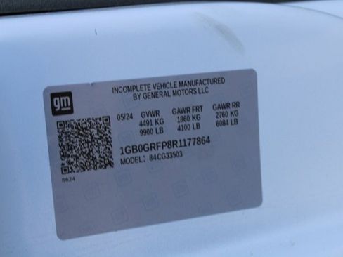 New 2024 Chevrolet Express 3500 w/ Power Convenience Package image 30