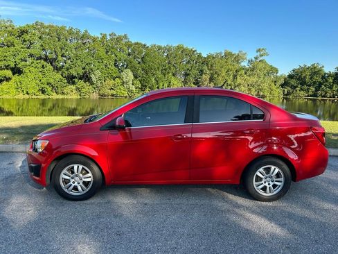 Used 2013 Chevrolet Sonic LT FWD image 2