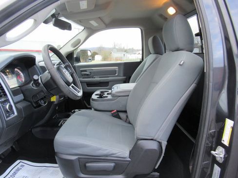 Used 2017 RAM 3500 Tradesman w/ Chrome Appearance Group image 10