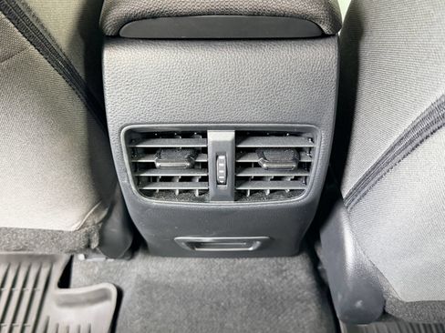 Used 2024 Toyota Corolla Cross LE FWD image 15