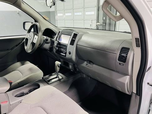 Used 2019 Nissan Frontier SV image 29