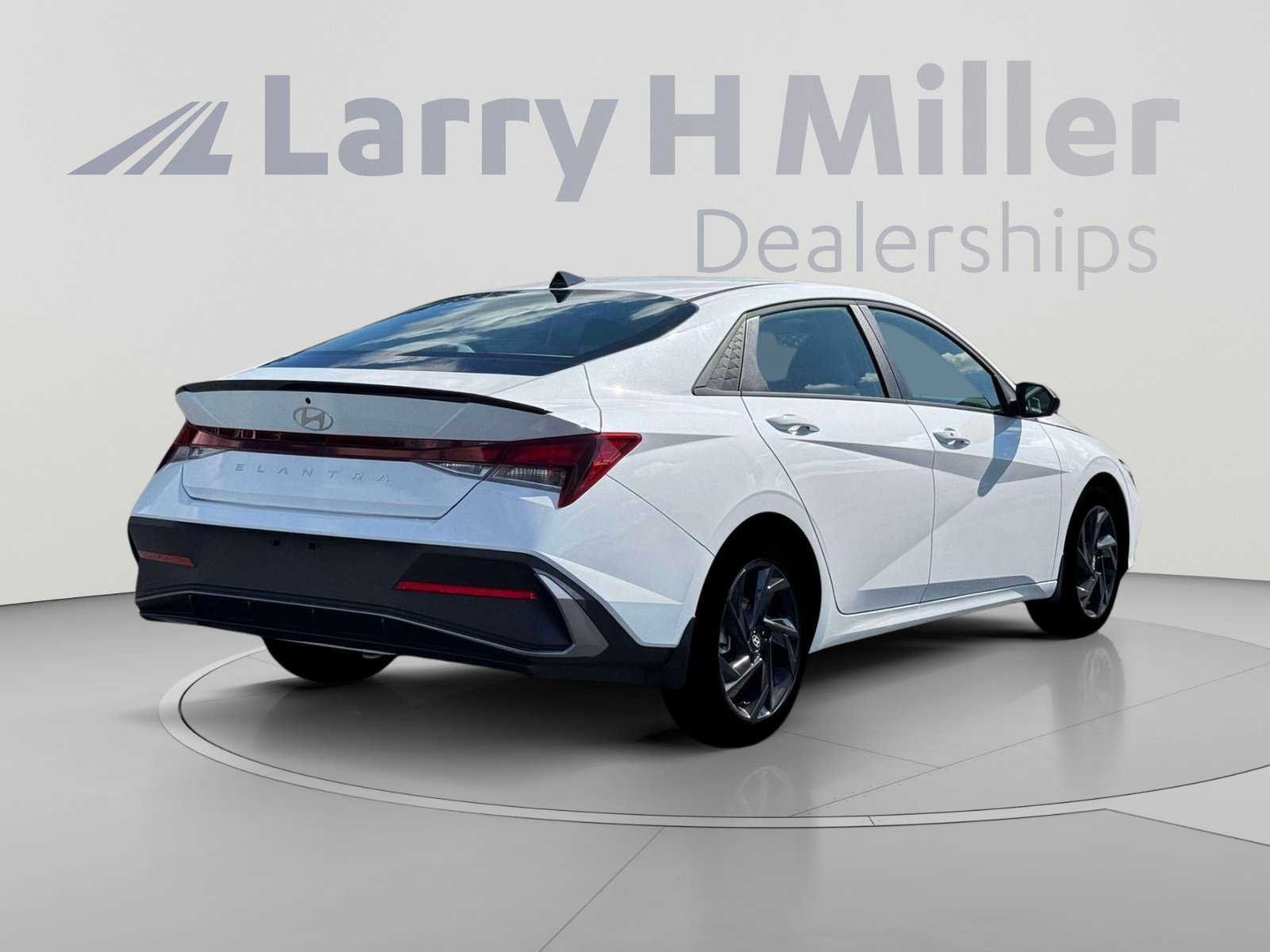 New 2026 Hyundai Elantra SEL Sport FWD image 7