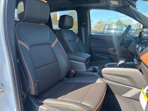 New 2026 GMC Canyon AT4 w/ Technology Plus Package AWD/4WD image 11