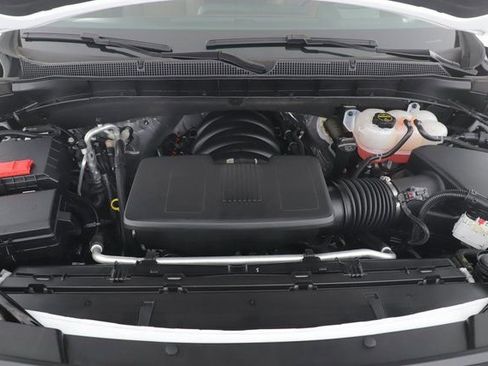 Used 2025 Chevrolet Suburban High Country image 15