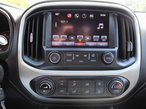 Used 2016 GMC Canyon SLT image 24