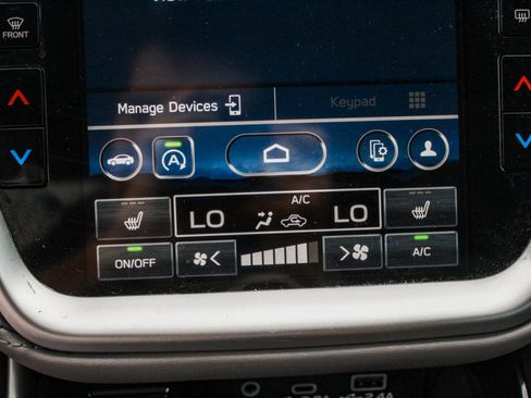 Used 2024 Subaru Outback Premium AWD/4WD image 17