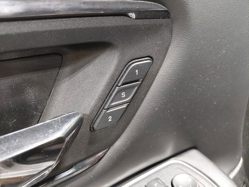 Used 2022 RAM 1500 Limited w/ Body Color Bumper Group image 11