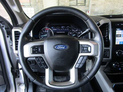 Used 2019 Ford F250 Lariat w/ Chrome Package AWD/4WD image 13