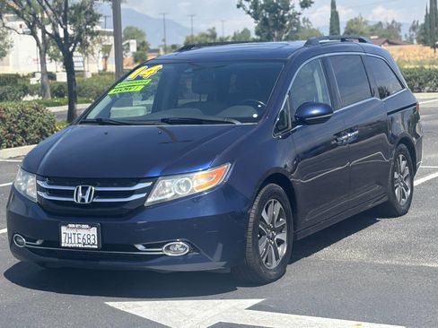 Used 2014 Honda Odyssey Touring Elite image 3